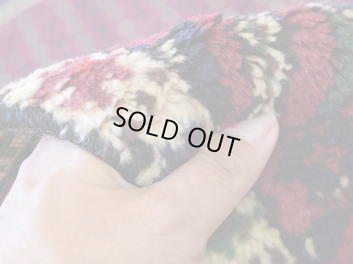 画像13: 良品 ペルシャ 部族絨毯  シャハレババク 190 x 140 cm No.P468 縦2m 横1.5m 3㎡ 〜3帖程度 リビング ダイニング 2〜3人掛けソファ サイズ ウール 手織り ハンドメイド トライバル ラグ 部族絨毯 マット カーペット ボテ 幾何学模様 民族柄 紺 ネイビー 赤 エンジ ワインレッド ヴィンテージ ビンテージ  ab-p468-190140h092p (13)