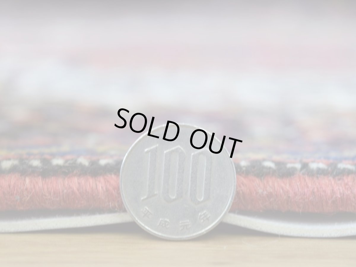 画像10: 美品 ペルシャ 部族絨毯 ハマダン 玄関 マット サイズ 100 x 76 cm No.8 天然 肉厚 ウール 手織り ハンドメイド トライバル ラグ マット カーペット  ブラック ネイビー 生成り カラフル  マルチカラー 動物 鳥 トランジ 幾何学模様 民族柄 中古品に抵抗のある方にもお勧めです a-8-10076h0687 (10)