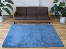 画像1: 新品 ペルシャ ギャッベ  No.1960 - 190 × 152 cm 縦2m 横1.5m 3㎡ 〜3帖 リビング ダイニング 2-3人掛けソファ サイズ 肉厚 天然 ウール ギャベ 手織り ハンドメイド ラグ 絨毯 カーペット リビングダイニングルームやベッドサイドに 生命の樹 動物柄 青 藍色 インディゴブルー n-1960-190152s003p (1)