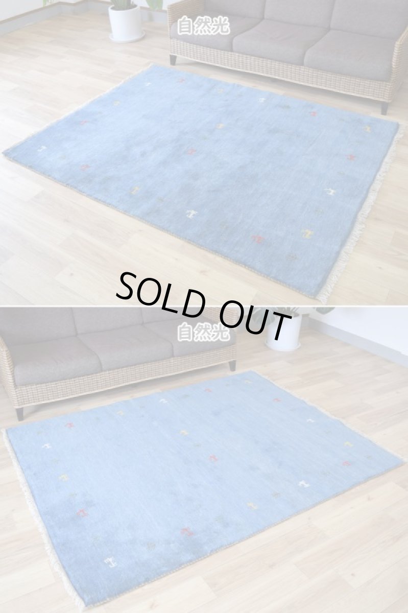 画像4: 新品 ペルシャ ギャッベ  No.1960 - 190 × 152 cm 縦2m 横1.5m 3㎡ 〜3帖 リビング ダイニング 2-3人掛けソファ サイズ 肉厚 天然 ウール ギャベ 手織り ハンドメイド ラグ 絨毯 カーペット リビングダイニングルームやベッドサイドに 生命の樹 動物柄 青 藍色 インディゴブルー n-1960-190152s003p (4)