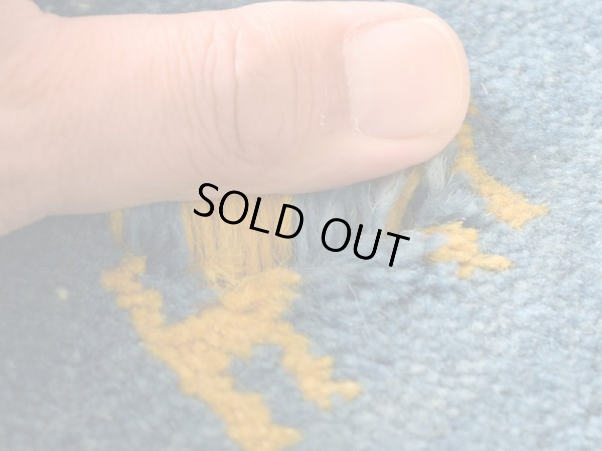 画像12: 新品 ペルシャ ギャッベ  No.1960 - 190 × 152 cm 縦2m 横1.5m 3㎡ 〜3帖 リビング ダイニング 2-3人掛けソファ サイズ 肉厚 天然 ウール ギャベ 手織り ハンドメイド ラグ 絨毯 カーペット リビングダイニングルームやベッドサイドに 生命の樹 動物柄 青 藍色 インディゴブルー n-1960-190152s003p (12)