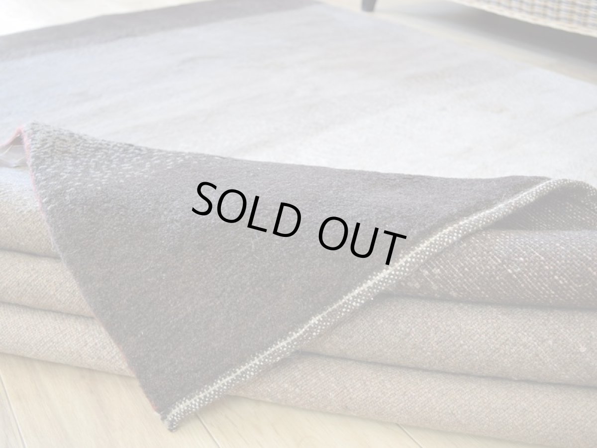 画像14: 新品 ペルシャ ギャッベ No.1446 - 243 × 199 cm 縦2.5m 横2m 〜5㎡ 〜4.5帖 リビング ダイニング 2-3人掛けソファサイズ 天然 肉厚 ウール ギャベ 手織り リーズバフト ハンドメイド ラグ 絨毯 カーペット ベージュ ブラウン グレー グラデーション ボーダー リビングダイニングルームやベッドサイドに n-1446-243199s092073 (14)