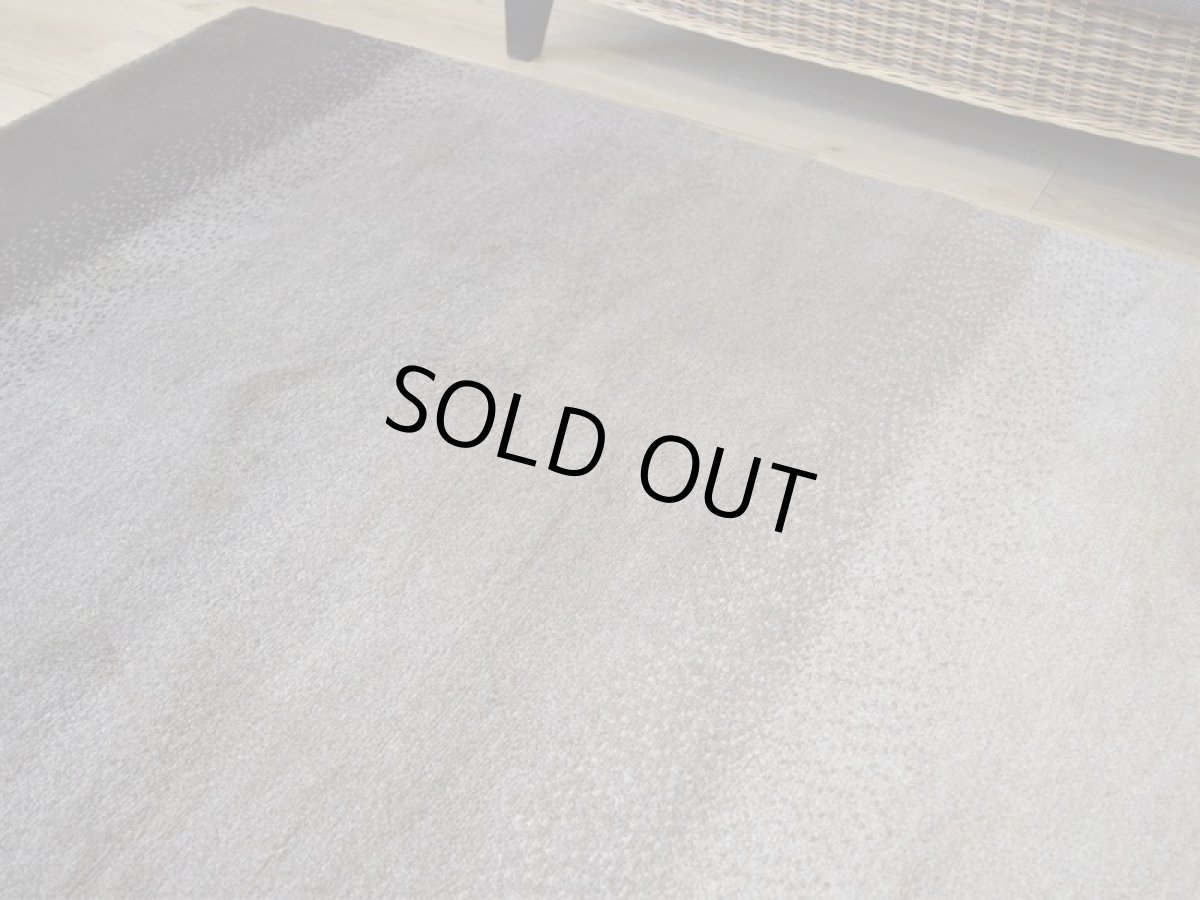 画像9: 新品 ペルシャ ギャッベ No.1446 - 243 × 199 cm 縦2.5m 横2m 〜5㎡ 〜4.5帖 リビング ダイニング 2-3人掛けソファサイズ 天然 肉厚 ウール ギャベ 手織り リーズバフト ハンドメイド ラグ 絨毯 カーペット ベージュ ブラウン グレー グラデーション ボーダー リビングダイニングルームやベッドサイドに n-1446-243199s092073 (9)