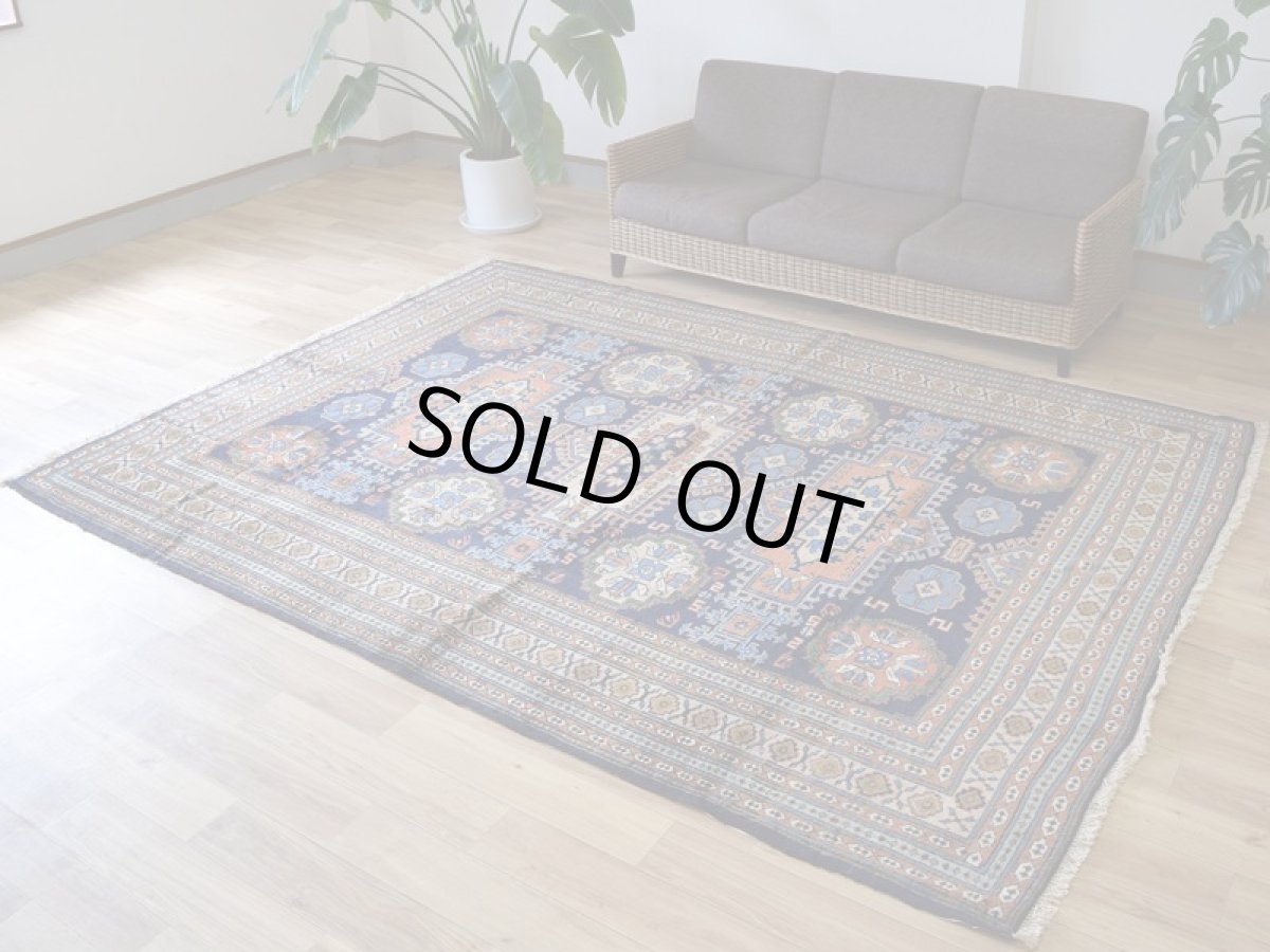 画像2: 良品 ペルシャ 部族絨毯 アルデビル No.1963 - 290 x 213 cm 縦3m 横2m 6㎡ 6帖 リビング ダイニング 3人掛けソファ サイズ ウール 手織り ハンドメイド トライバル ラグ マット カーペット ネイビー 幾何学模様 民族柄 ビンテージ ヴィンテージ b-1963-290213s032a003 (2)