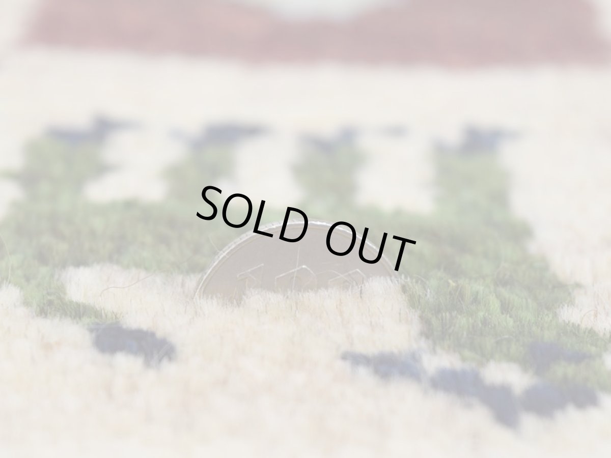 画像10: 新品 ペルシャ ギャッベ No.2521 - 48 × 46 cm 座布団 クッションサイズ ラグ チェアマット 肉厚 天然 ウール ギャベ 手織り ロルバフト ハンドメイド ラグ 絨毯 カーペット 生命の樹 動物 柄 生成り クリーム ベージュ 白 ホワイト系 原毛系 エンジ ブロックチェック パネルデザイン  n-2521-048046s320a030 (10)