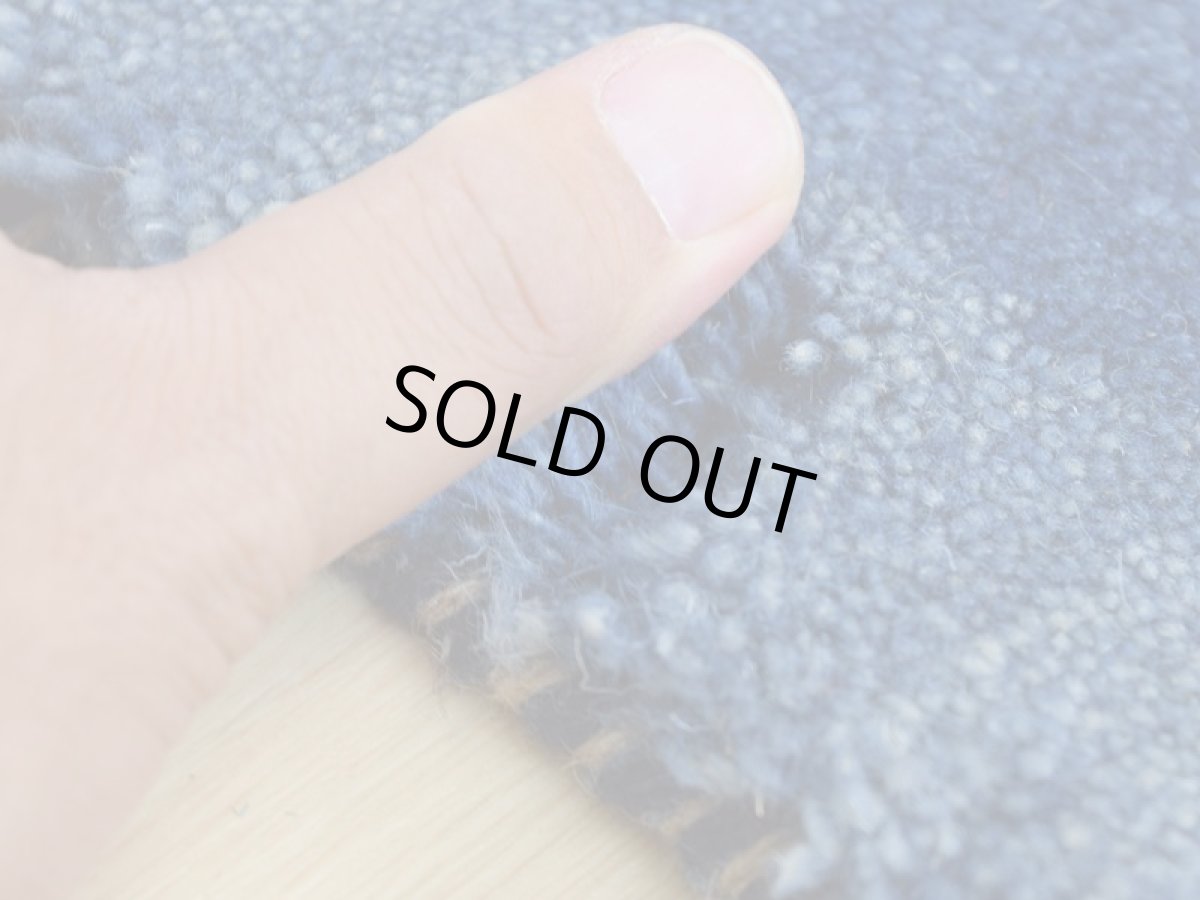 画像6: 新品 ペルシャ ギャッベ No.2503 - 42 × 43 cm 座布団 クッションサイズ ラグ チェアマット 肉厚 天然 ウール ギャベ 手織り ロルバフト ハンドメイド ラグ 絨毯 カーペット 生命の樹 動物 柄 青 ブルー 藍 インディゴブルー  n-2503-042043s320a030 (6)