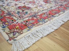 画像12: 新品 ペルシャ 絨毯 タブリーズ 産 210 x 146 cm No.AB1 縦2m 横1.5m 3㎡ 3〜4帖程度 リビング ダイニング 2-3人掛けソファ サイズ ウール 手織り ラグ 敷物 カーペット メダリオン 白 ホワイト系 ピンク n-ab1-210146a054585 (12)