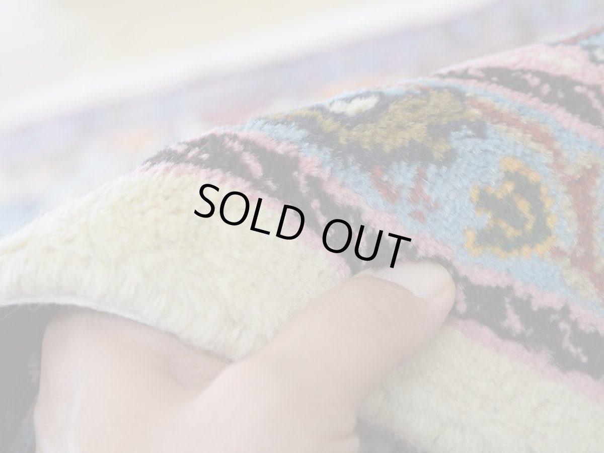 画像13: 美品 ペルシャ 絨毯 ムード 産  No.R359 230 x 150 cm 縦2.5m 横1.5m 3.5㎡ 3〜4帖程度 リビング ダイニング 2-3人掛けソファ サイズ ウール シルク 手織り ラグ 敷物 カーペット パネルデザイン ヘシティ柄 白 ホワイト 生成り アイボリー ベージュ a-r359-230150h052a033 (13)