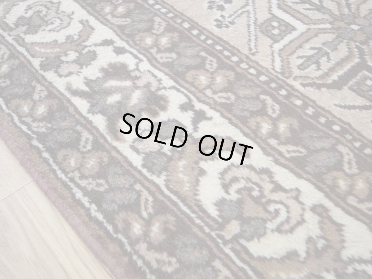 画像9: 良品 ペルシャ 部族絨毯 フェルドス No.AB322 - 290 x 206 cm 縦3m 横2m 6㎡ 6帖 リビング ダイニング 3人掛けソファ サイズ ウール 手織り ハンドメイド トライバル ラグ マット カーペット ネイビー 幾何学模様 民族柄 ベージュ 生成り 白 ホワイト系 ライトブラウン グレー系 ビンテージ ヴィンテージ b-ad322-290206h384 (9)