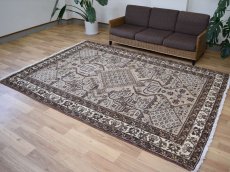 画像2: 良品 ペルシャ 部族絨毯 フェルドス No.AB322 - 290 x 206 cm 縦3m 横2m 6㎡ 6帖 リビング ダイニング 3人掛けソファ サイズ ウール 手織り ハンドメイド トライバル ラグ マット カーペット ネイビー 幾何学模様 民族柄 ベージュ 生成り 白 ホワイト系 ライトブラウン グレー系 ビンテージ ヴィンテージ b-ad322-290206h384 (2)