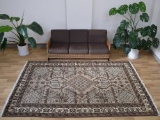 画像1: 良品 ペルシャ 部族絨毯 フェルドス No.AB322 - 290 x 206 cm 縦3m 横2m 6㎡ 6帖 リビング ダイニング 3人掛けソファ サイズ ウール 手織り ハンドメイド トライバル ラグ マット カーペット ネイビー 幾何学模様 民族柄 ベージュ 生成り 白 ホワイト系 ライトブラウン グレー系 ビンテージ ヴィンテージ b-ad322-290206h384 (1)