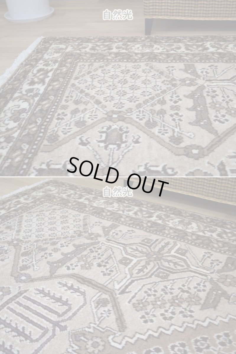 画像5: 良品 ペルシャ 部族絨毯 フェルドス No.AB322 - 290 x 206 cm 縦3m 横2m 6㎡ 6帖 リビング ダイニング 3人掛けソファ サイズ ウール 手織り ハンドメイド トライバル ラグ マット カーペット ネイビー 幾何学模様 民族柄 ベージュ 生成り 白 ホワイト系 ライトブラウン グレー系 ビンテージ ヴィンテージ b-ad322-290206h384 (5)