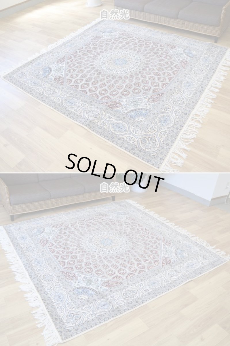 画像5: 新品 ペルシャ 絨毯 ナイン 産 6la シシラー  210 x 204 cm No.588S 縦2m 横2m 4㎡ 〜4.5帖程度 正方形 スクエアタイプ リビング ダイニング 2-3人掛けソファ サイズ ウール シルク 手織り ラグ 敷物 カーペット ゴンバッド ゴンバット メダリオン ホワイト 白系 赤 レッド エンジ系 n-588s-210204sh9322113 (5)
