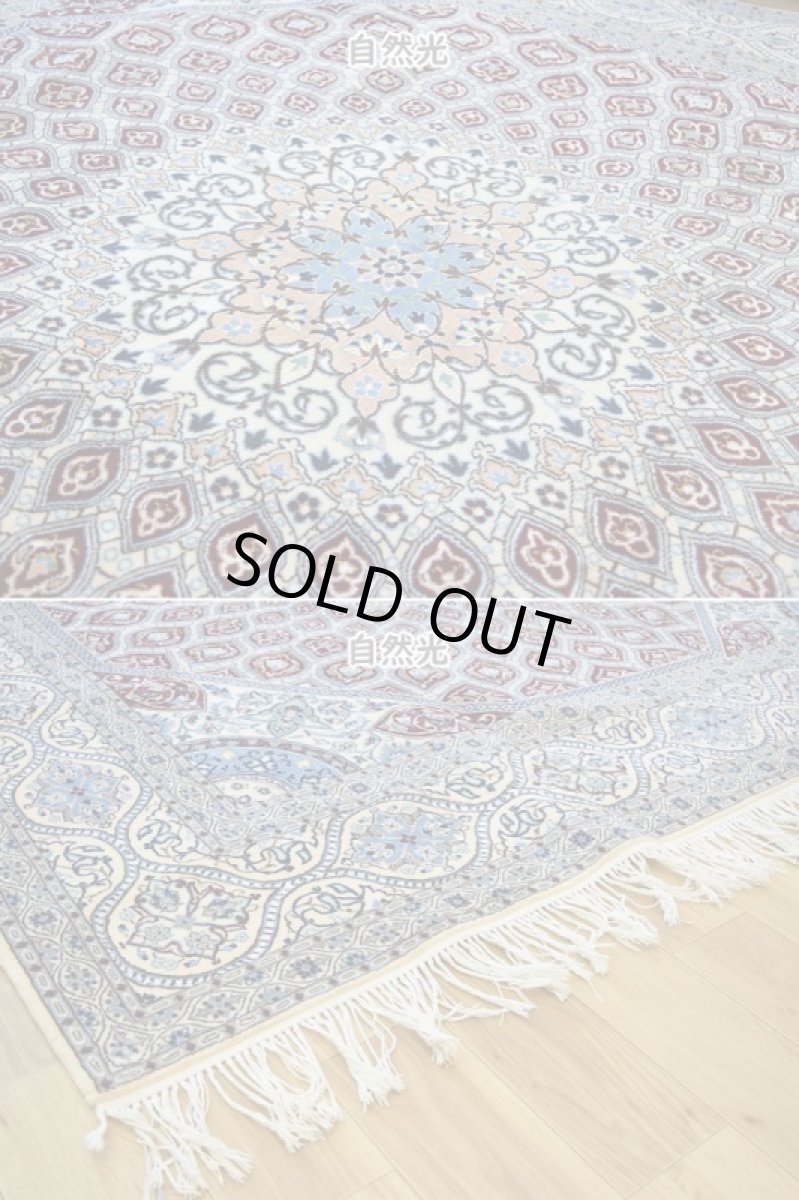 画像8: 新品 ペルシャ 絨毯 ナイン 産 6la シシラー  210 x 204 cm No.588S 縦2m 横2m 4㎡ 〜4.5帖程度 正方形 スクエアタイプ リビング ダイニング 2-3人掛けソファ サイズ ウール シルク 手織り ラグ 敷物 カーペット ゴンバッド ゴンバット メダリオン ホワイト 白系 赤 レッド エンジ系 n-588s-210204sh9322113 (8)