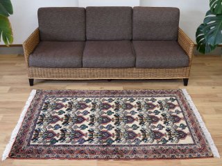 ペルシャ絨毯　シラーズ産　新品　アニマルデザイン　ラグ ペルシャ絨毯 シラーズ産 新品 アニマルデザイン ラグ