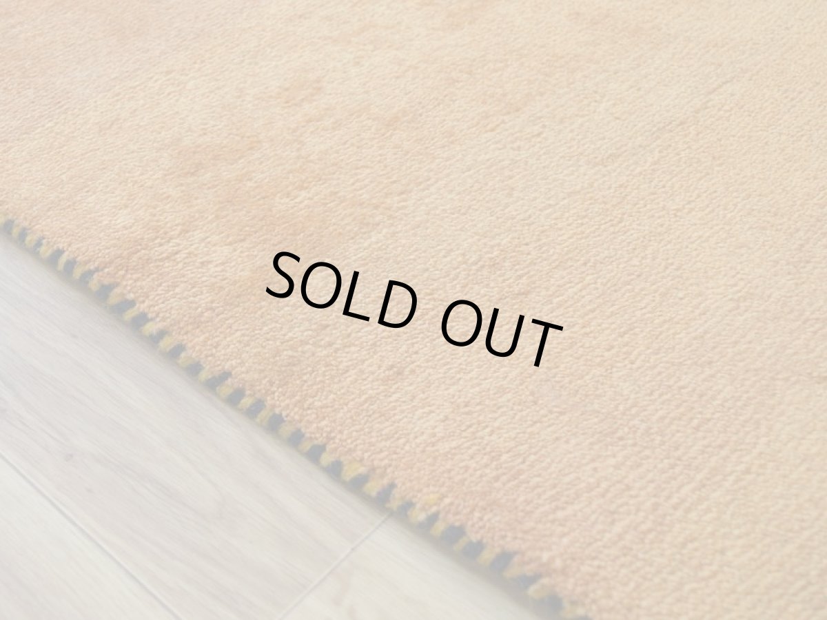 画像11: 新品 ペルシャ ギャッベ 縦2.5m 横1.7m 4㎡ 〜4帖 リビング ダイニング 2-3人掛けソファ サイズ 234 × 164 cm No.1945 天然 草木染 ウール ギャベ 手織り ハンドメイド ラグ 絨毯 カーペット リビングダイニングルームやベッドサイドに 黄色 レモンイエロー からし色 マスタード 動物 柄 n-1945-234164s513004p (11)