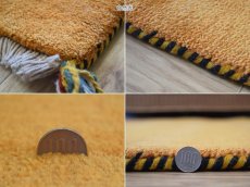 画像25: 新品 ペルシャ ギャッベ 縦2.5m 横1.7m 4㎡ 〜4帖 リビング ダイニング 2-3人掛けソファ サイズ 234 × 164 cm No.1945 天然 草木染 ウール ギャベ 手織り ハンドメイド ラグ 絨毯 カーペット リビングダイニングルームやベッドサイドに 黄色 レモンイエロー からし色 マスタード 動物 柄 n-1945-234164s513004p (25)