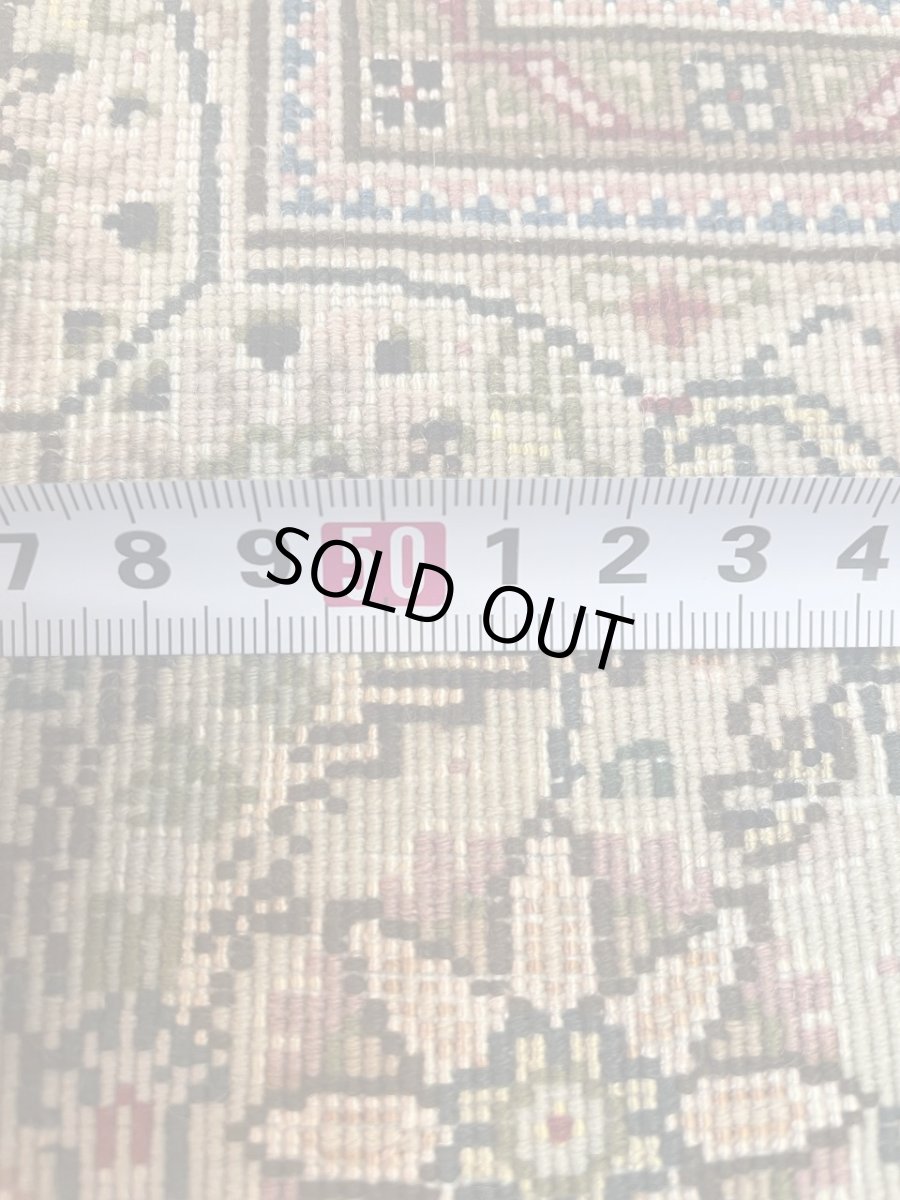 画像14: 新品 ペルシャ 絨毯 タブリーズ 産 50ラジ 7マスネ 縦3m 横2m 6㎡ 〜6帖程度 リビング ダイニング 3人掛けソファ コーナーソファ 大判 サイズ 286 x 202 cm 天然 コルクウール シルク 手織り トライバル ラグ 敷物 マット カーペット メダリオンコーナー マヒデザイン ヘシティ柄 MA407-2012-286202Z100 (14)