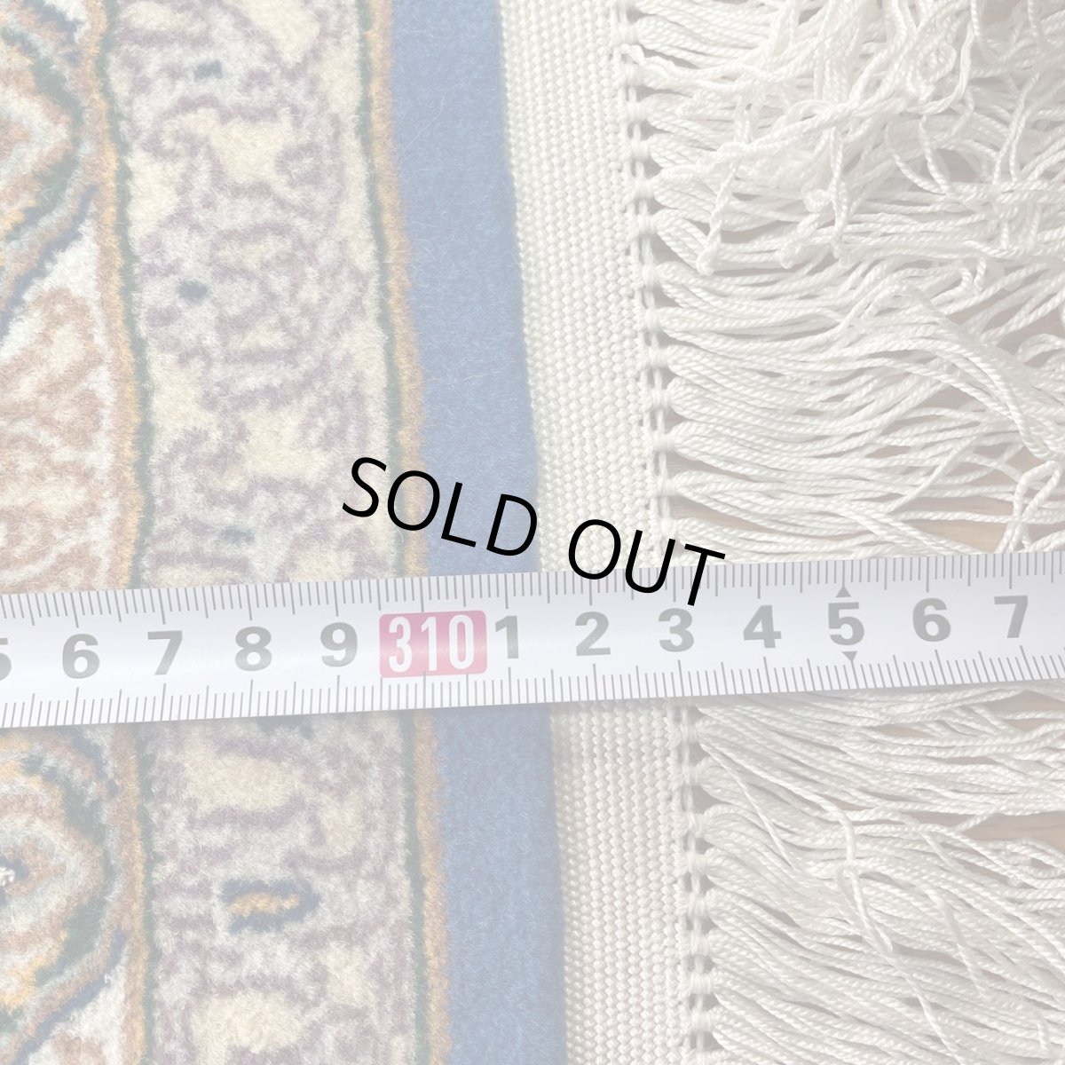 画像14: 新品 ペルシャ 絨毯 イスファハン 産 ダーバリ 工房 314 x 204 cm 縦3m 横2m 6㎡ 〜6帖程度 リビング ダイニング 3人掛けソファ コーナーソファ 大判 サイズ 天然 コルクウール シルク 手織り ラグ 敷物 カーペット ゴンバッド ゴンバット メダリオン ネイビー 紺 ゴールド 金 MA399-S584-313204Z400 (14)