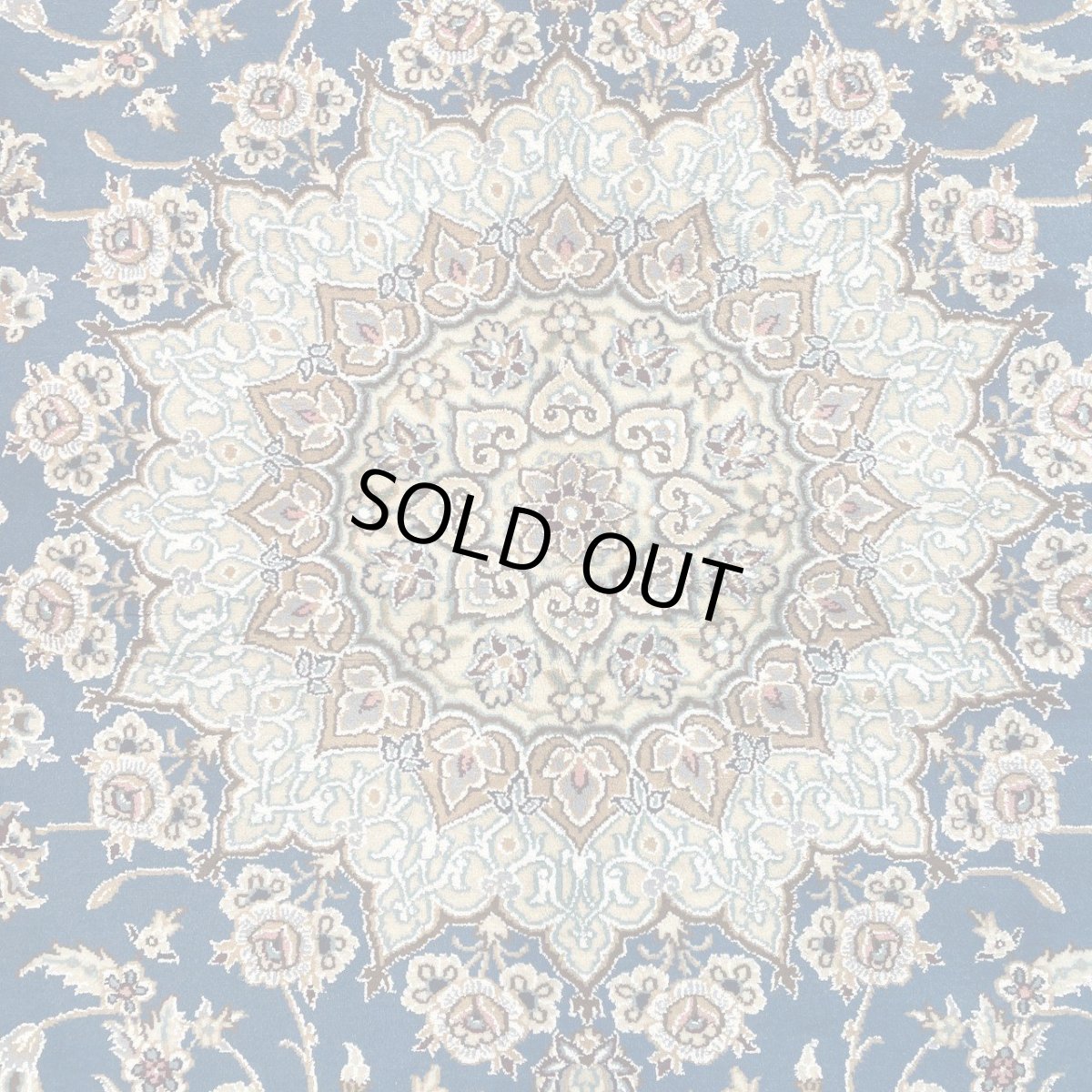 画像1: 新品 ペルシャ 絨毯 ナイン 産 9la ノーラー ノーフラ― 縦3m 横2m 6㎡ 〜6帖程度 リビング ダイニング 3人掛けソファ コーナーソファ 大判 サイズ 305 x 205 cm 肉厚 天然 ウール 手織り トライバル ラグ 敷物 カーペット メダリオン クリーム 生成り色 ベージュ 青 水色 ブルー MA404-2171-305205Z100 (1)