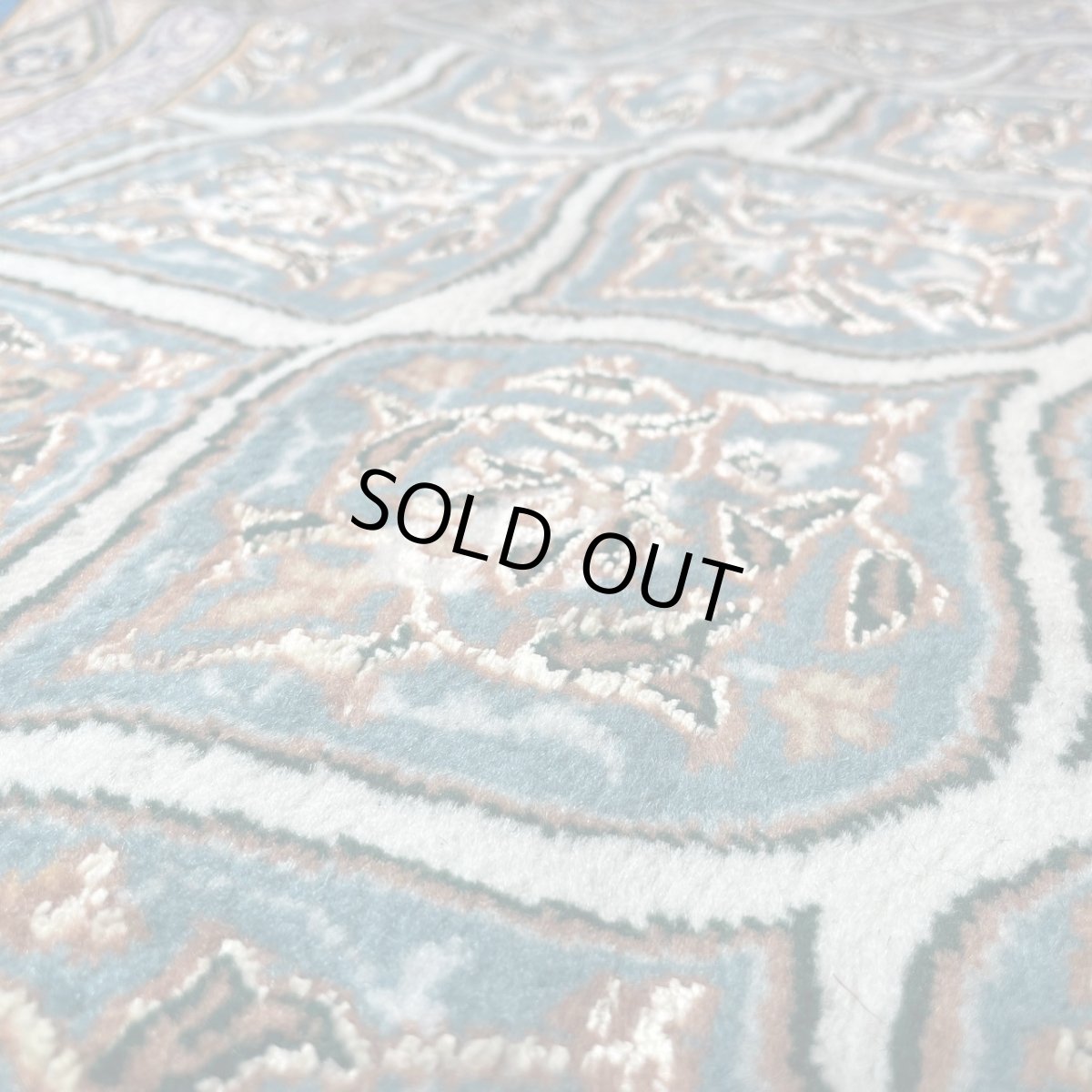 画像10: 新品 ペルシャ 絨毯 イスファハン 産 ダーバリ 工房 314 x 204 cm 縦3m 横2m 6㎡ 〜6帖程度 リビング ダイニング 3人掛けソファ コーナーソファ 大判 サイズ 天然 コルクウール シルク 手織り ラグ 敷物 カーペット ゴンバッド ゴンバット メダリオン ネイビー 紺 ゴールド 金 MA399-S584-313204Z400 (10)