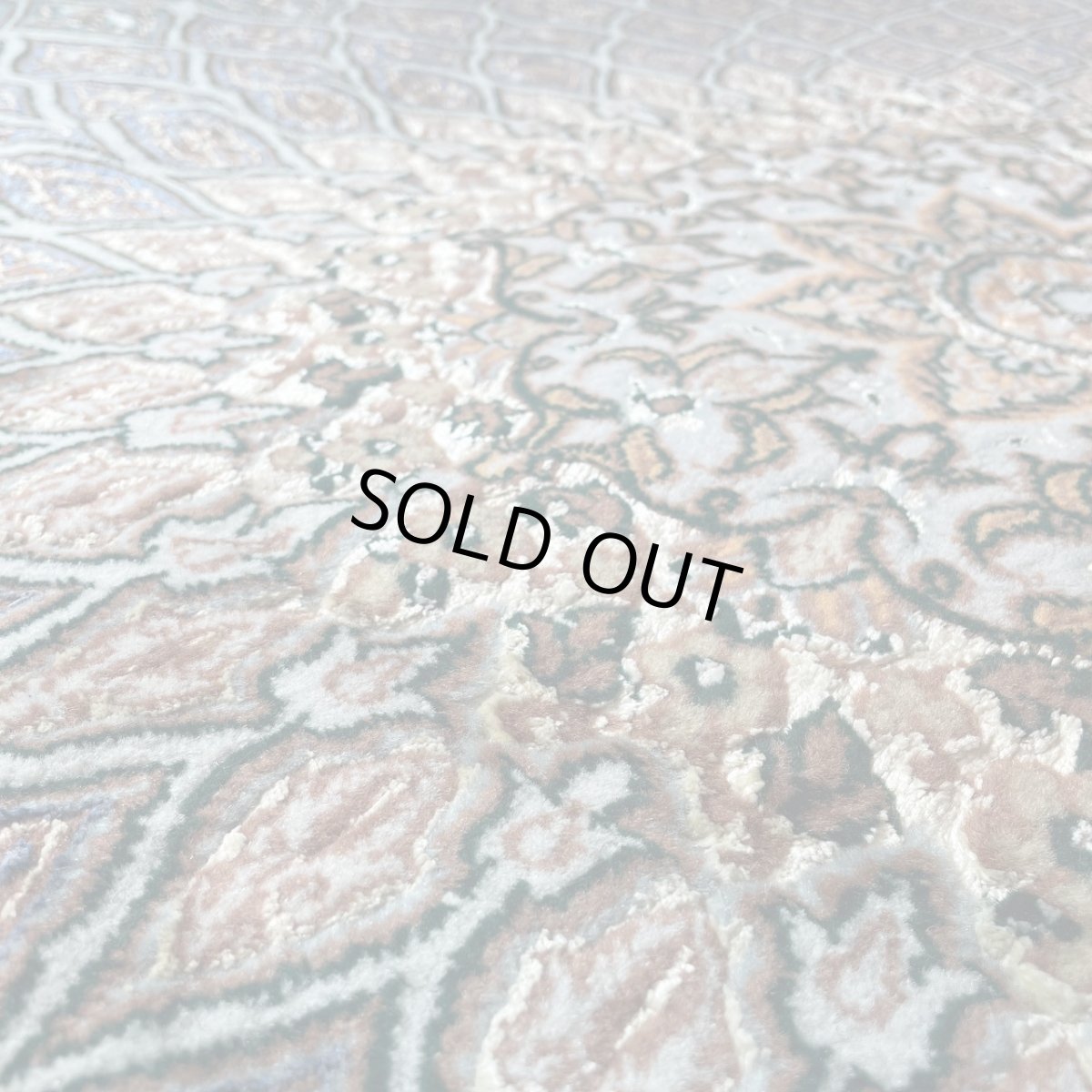 画像8: 新品 ペルシャ 絨毯 イスファハン 産 ダーバリ 工房 314 x 204 cm 縦3m 横2m 6㎡ 〜6帖程度 リビング ダイニング 3人掛けソファ コーナーソファ 大判 サイズ 天然 コルクウール シルク 手織り ラグ 敷物 カーペット ゴンバッド ゴンバット メダリオン ネイビー 紺 ゴールド 金 MA399-S584-313204Z400 (8)