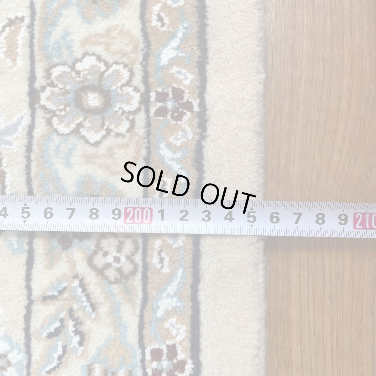 画像10: 新品 ペルシャ 絨毯 ナイン 産 9la ノーラー ノーフラ― 縦3m 横2m 6㎡ 〜6帖程度 リビング ダイニング 3人掛けソファ コーナーソファ 大判 サイズ 305 x 205 cm 肉厚 天然 ウール 手織り トライバル ラグ 敷物 カーペット メダリオン クリーム 生成り色 ベージュ 青 水色 ブルー MA404-2171-305205Z100 (10)