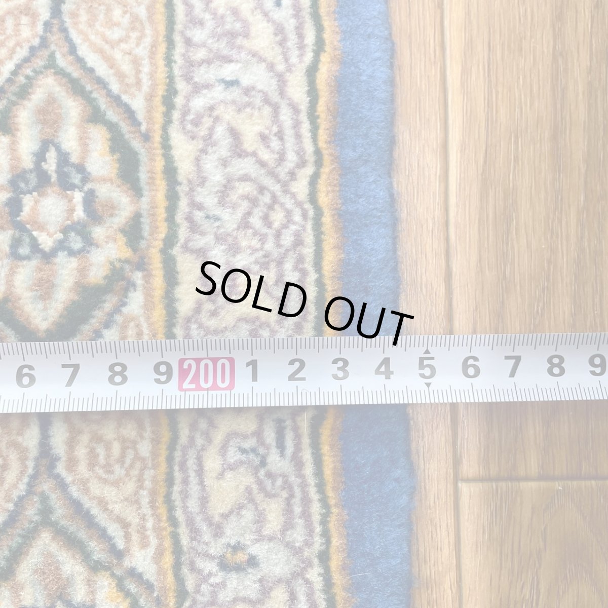 画像15: 新品 ペルシャ 絨毯 イスファハン 産 ダーバリ 工房 314 x 204 cm 縦3m 横2m 6㎡ 〜6帖程度 リビング ダイニング 3人掛けソファ コーナーソファ 大判 サイズ 天然 コルクウール シルク 手織り ラグ 敷物 カーペット ゴンバッド ゴンバット メダリオン ネイビー 紺 ゴールド 金 MA399-S584-313204Z400 (15)