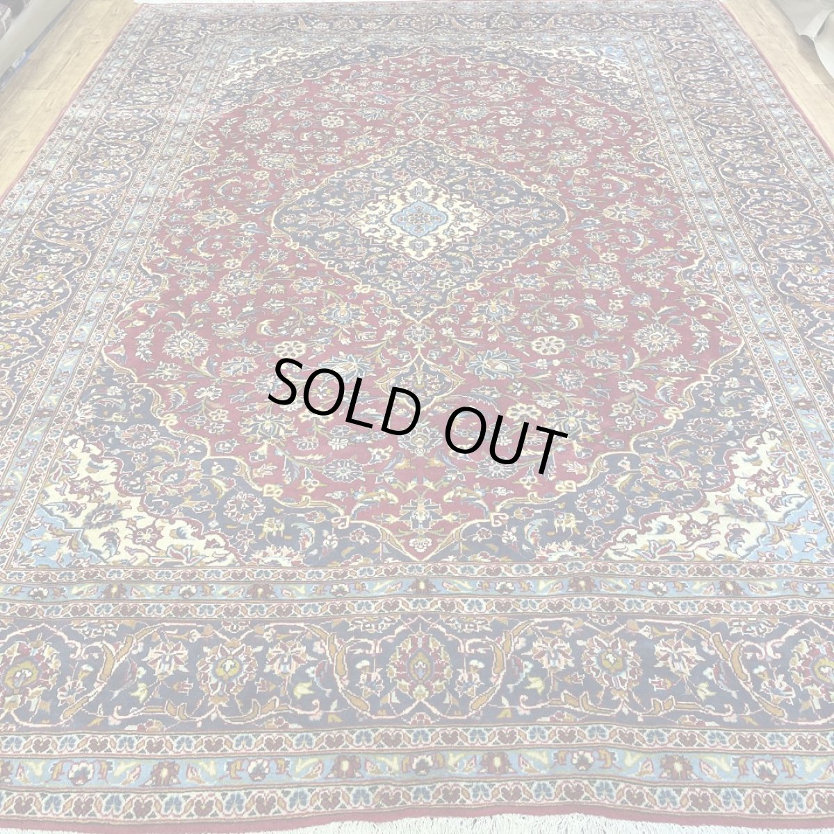 画像2: 美品 ペルシャ 絨毯 カシャーン リビング ダイニング 大判 8.7m 10畳 3人掛けソファ サイズ  342 x 255 cm 肉厚 ウール 手織り トライバル ラグ 天然 敷物 マット カーペット 赤 メダリオン ヴィンテージ ビンテージ MA253-AB494-342255Z040 (2)