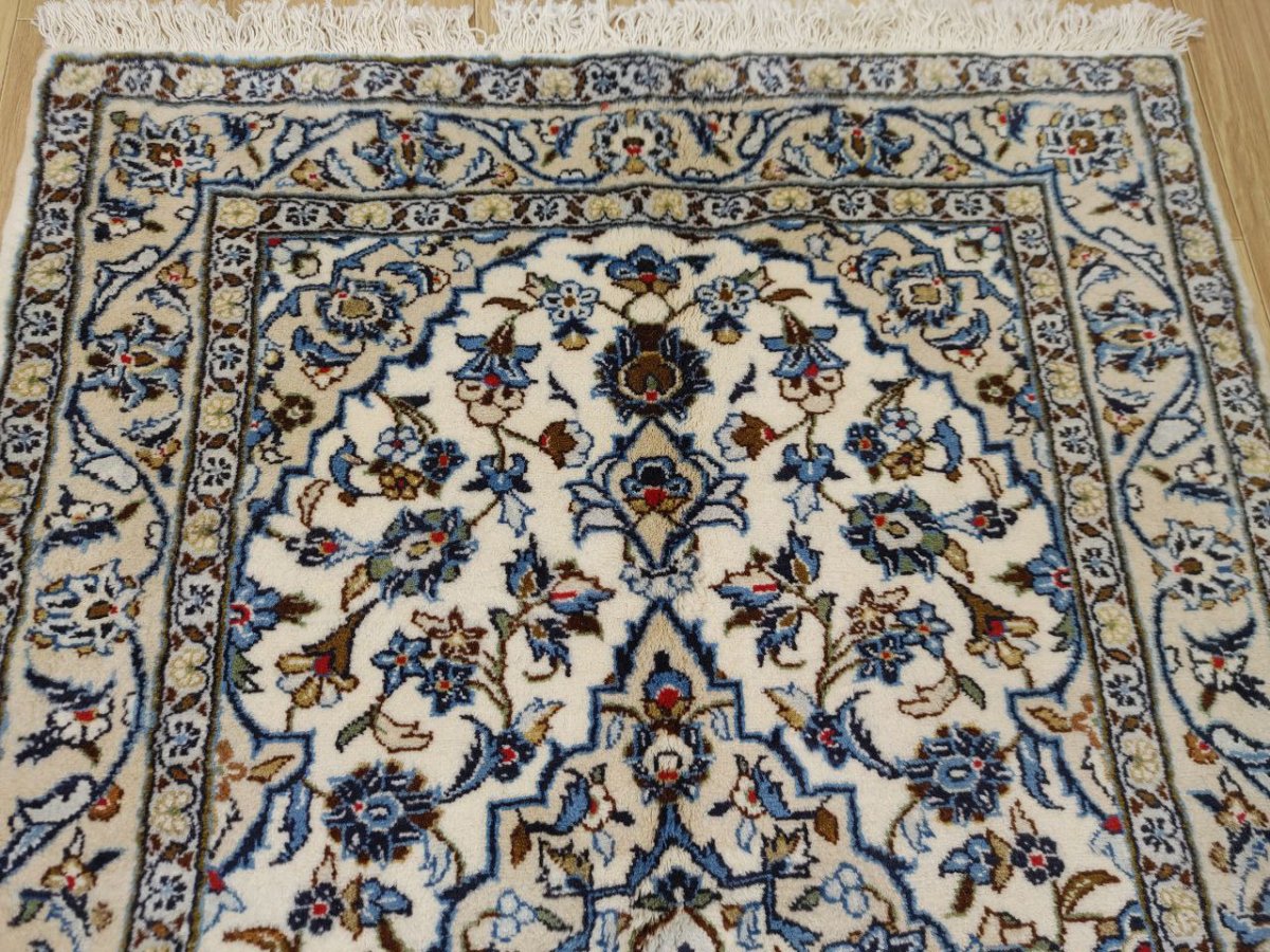 画像6: 新品 ペルシャ 絨毯 カシャーン 150 x 100 cm 縦1.5m 横1m 1.5㎡ 1-2人掛けソファ センターラグ サイズ  天然 肉厚 ウール 手織り トライバル ラグ 敷物 マット カーペット メダリオン 生成り 白 アイボリー クリーム  リビングルームのアクセントに デスク足元に 客室の中心に 寝室ベッドサイドに 書斎や趣味の部屋に 玄関マット 足元ラグマット MAAD195-150100Z021 (6)