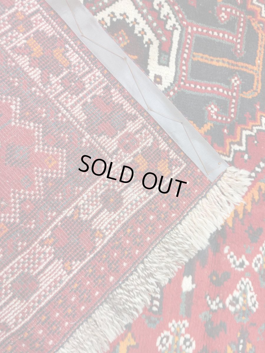 画像9: 良品 ペルシャ 部族絨毯 シラーズ 196 x 160 cm ウール 手織り 赤 ネイビー 青  縦1.9m 横1.6m 3.0m 2 〜3帖 リビング ダイニング 3人掛けソファ サイズ ウール 手織り トライバル ラグ 部族絨毯 マット カーペット 淡マルチカラー トランジ ビンテージ MAAD501-196160Z037 (9)