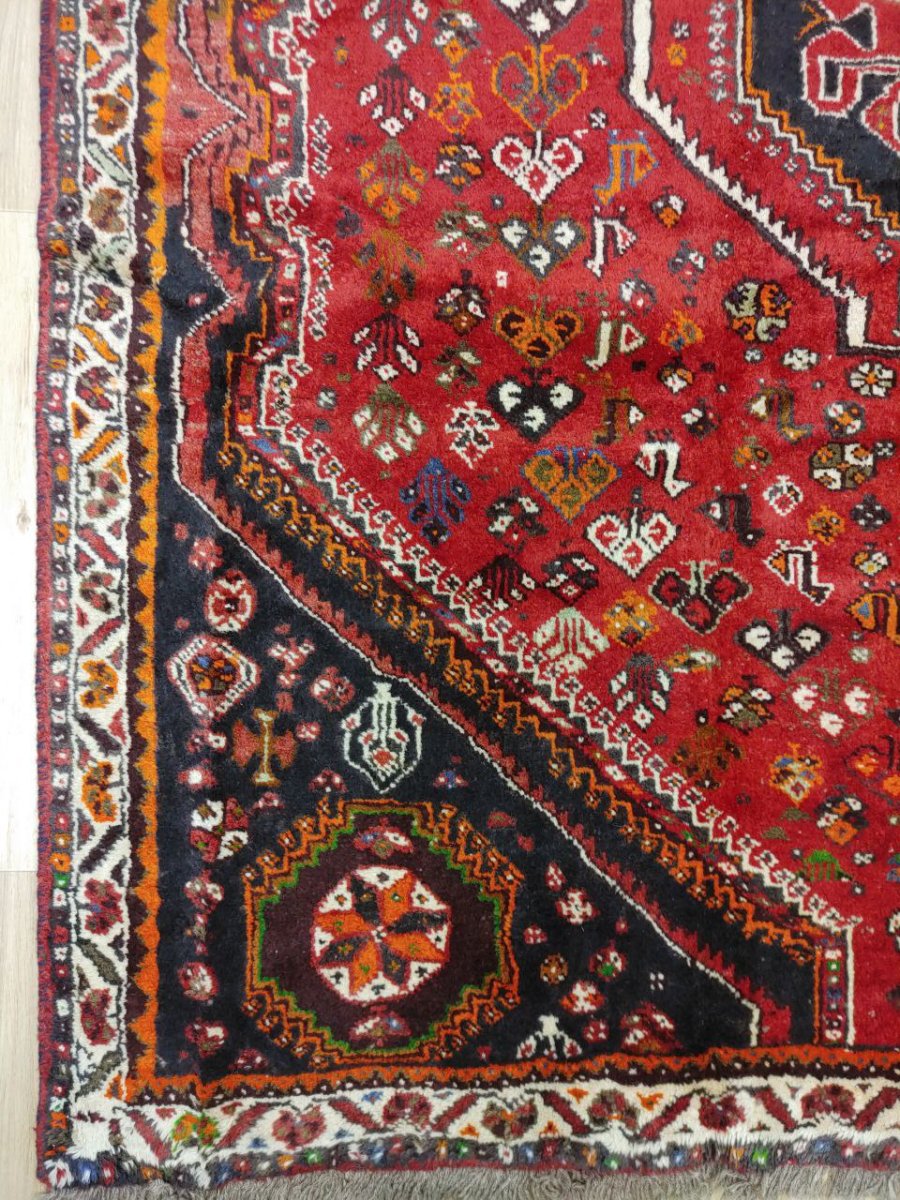 画像9: 良品 ペルシャ 部族絨毯 シラーズ 255 x 176 cm No.AD460 縦2.5m 横1.7m 4.5㎡ ~5帖 リビング ダイニング 2-3人掛けソファ サイズ ウール 手織り ハンドメイド トライバル ラグ カーペット メダリオン柄 赤 ネイビー オレンジ 民族柄 MAAD460-255176Z053 (9)