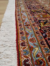 画像15: 美品 ペルシャ 絨毯 カシャーン リビング ダイニング 大判 8.7m 10畳 3人掛けソファ サイズ  354 x 245 cm 肉厚 ウール 手織り トライバル ラグ 天然 敷物 マット カーペット 赤 メダリオン ヴィンテージ ビンテージ MA430-AB441-354245Z040 (15)