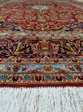 画像16: 美品 ペルシャ 絨毯 カシャーン リビング ダイニング 大判 8.7m 10畳 3人掛けソファ サイズ  354 x 245 cm 肉厚 ウール 手織り トライバル ラグ 天然 敷物 マット カーペット 赤 メダリオン ヴィンテージ ビンテージ MA430-AB441-354245Z040 (16)