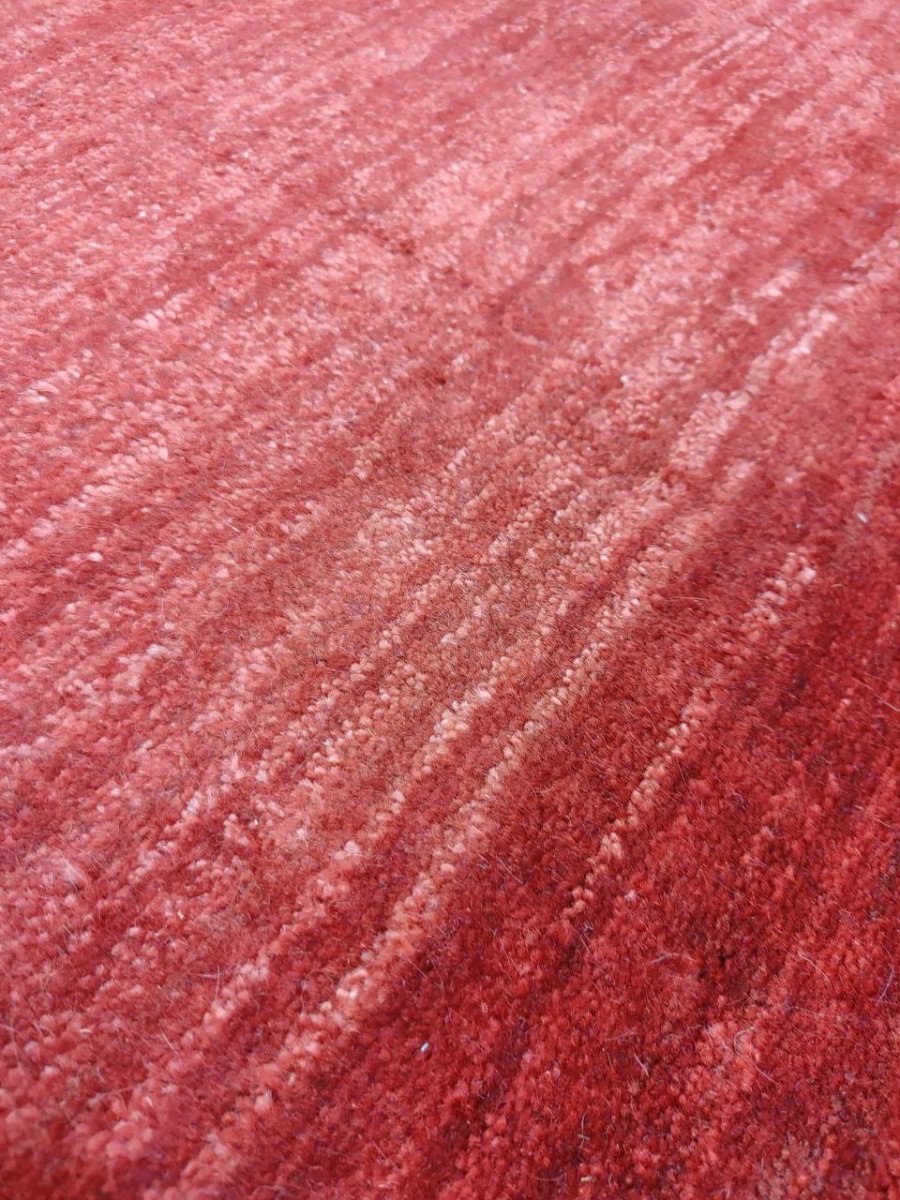 画像14: 新品 ペルシャ ギャッベ 縦3m 横2m 6㎡ 〜6帖程度 リビング ダイニング 3人掛けソファ コーナーソファサイズ 286 × 192 cm No.A609 肉厚 ウール 手織り リーズバフト ギャベ ハンドメイド ラグ 絨毯 カーペット 赤 クリーム 生成り色 ネイビー シンプル リビングダイニングルームお部屋の中心に MA431-A609-286192Z077 (14)