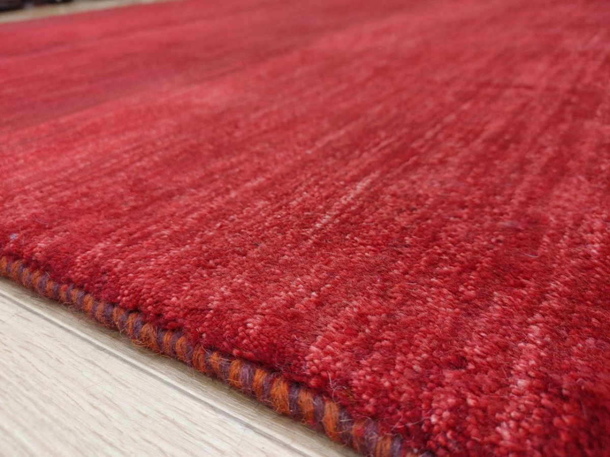 画像12: 新品 ペルシャ ギャッベ 縦3m 横2m 6㎡ 〜6帖程度 リビング ダイニング 3人掛けソファ コーナーソファサイズ 286 × 192 cm No.A609 肉厚 ウール 手織り リーズバフト ギャベ ハンドメイド ラグ 絨毯 カーペット 赤 クリーム 生成り色 ネイビー シンプル リビングダイニングルームお部屋の中心に MA431-A609-286192Z077 (12)