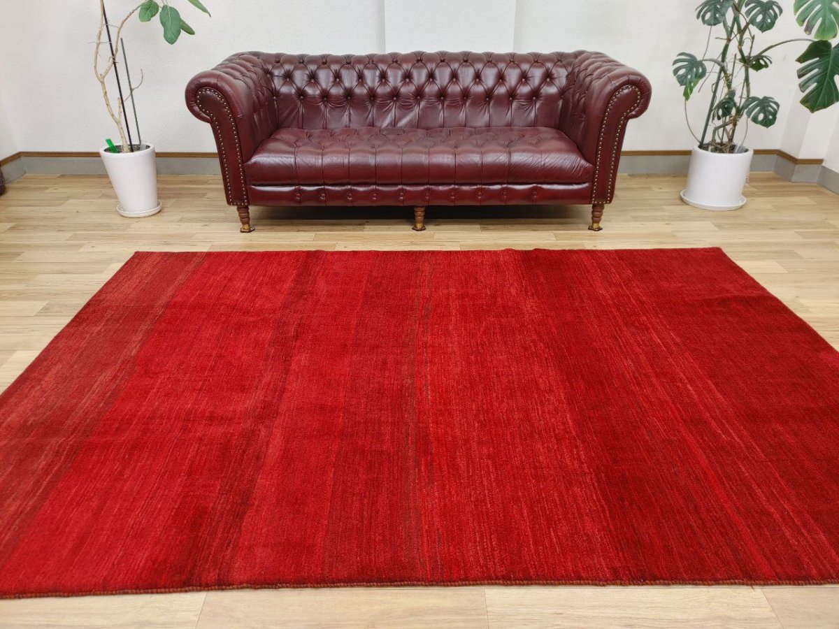 画像1: 新品 ペルシャ ギャッベ 縦3m 横2m 6㎡ 〜6帖程度 リビング ダイニング 3人掛けソファ コーナーソファサイズ 286 × 192 cm No.A609 肉厚 ウール 手織り リーズバフト ギャベ ハンドメイド ラグ 絨毯 カーペット 赤 クリーム 生成り色 ネイビー シンプル リビングダイニングルームお部屋の中心に MA431-A609-286192Z077 (1)