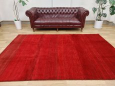 画像1: 新品 ペルシャ ギャッベ 縦3m 横2m 6㎡ 〜6帖程度 リビング ダイニング 3人掛けソファ コーナーソファサイズ 286 × 192 cm No.A609 肉厚 ウール 手織り リーズバフト ギャベ ハンドメイド ラグ 絨毯 カーペット 赤 クリーム 生成り色 ネイビー シンプル リビングダイニングルームお部屋の中心に MA431-A609-286192Z077 (1)