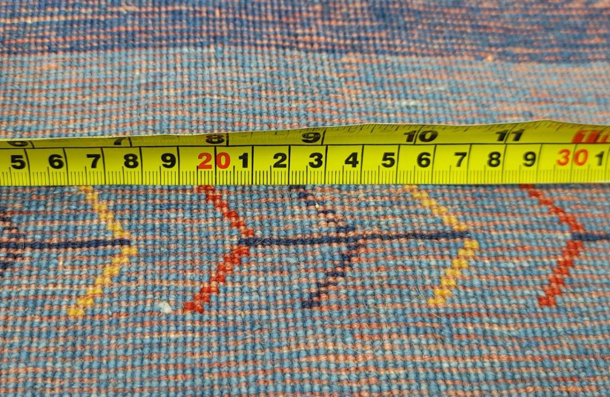 画像21: 新品 ペルシャ ギャッベ 縦3.5m 横2.5m 6㎡ 〜6帖程度 リビング ダイニング 3人掛けソファ コーナーソファサイズ 353 × 245 cm No.2475 肉厚 ウール 手織り リーズバフト ギャベ ハンドメイド ラグ 絨毯 カーペット 青 藍色 インディゴブルー 黄色 レモンイエロー オレンジ シンプル リビングダイニングルームお部屋の中心に MA2475-353245Z141 (21)