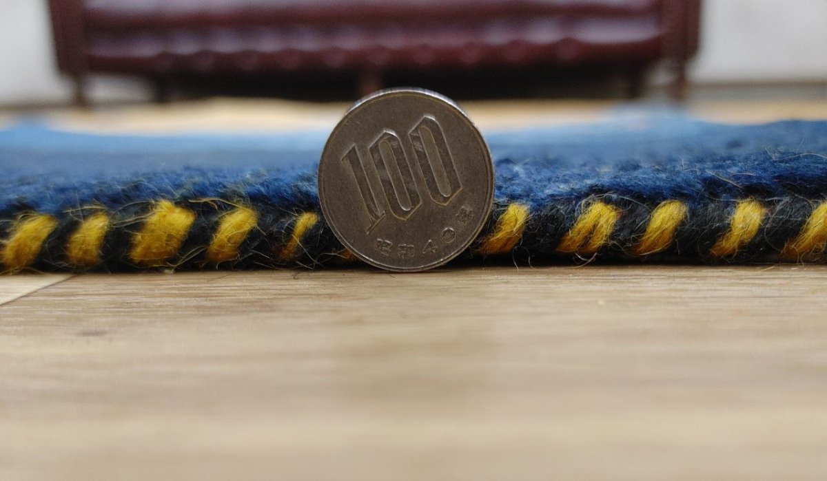 画像19: 新品 ペルシャ ギャッベ 縦3.5m 横2.5m 6㎡ 〜6帖程度 リビング ダイニング 3人掛けソファ コーナーソファサイズ 353 × 245 cm No.2475 肉厚 ウール 手織り リーズバフト ギャベ ハンドメイド ラグ 絨毯 カーペット 青 藍色 インディゴブルー 黄色 レモンイエロー オレンジ シンプル リビングダイニングルームお部屋の中心に MA2475-353245Z141 (19)