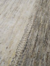 画像6: 新品 ペルシャ ギャッベ 縦3m 横2m 6㎡ 〜6帖程度 リビング ダイニング 3人掛けソファ コーナーソファサイズ 302 × 205 cm 肉厚 天然 ウール ギャベ 手織り ハンドメイド ラグ 絨毯 カーペット リビングダイニングルームやベッドサイドに 生成り グレー プレーン シンプル MA434-AD237-302205Z054 (6)
