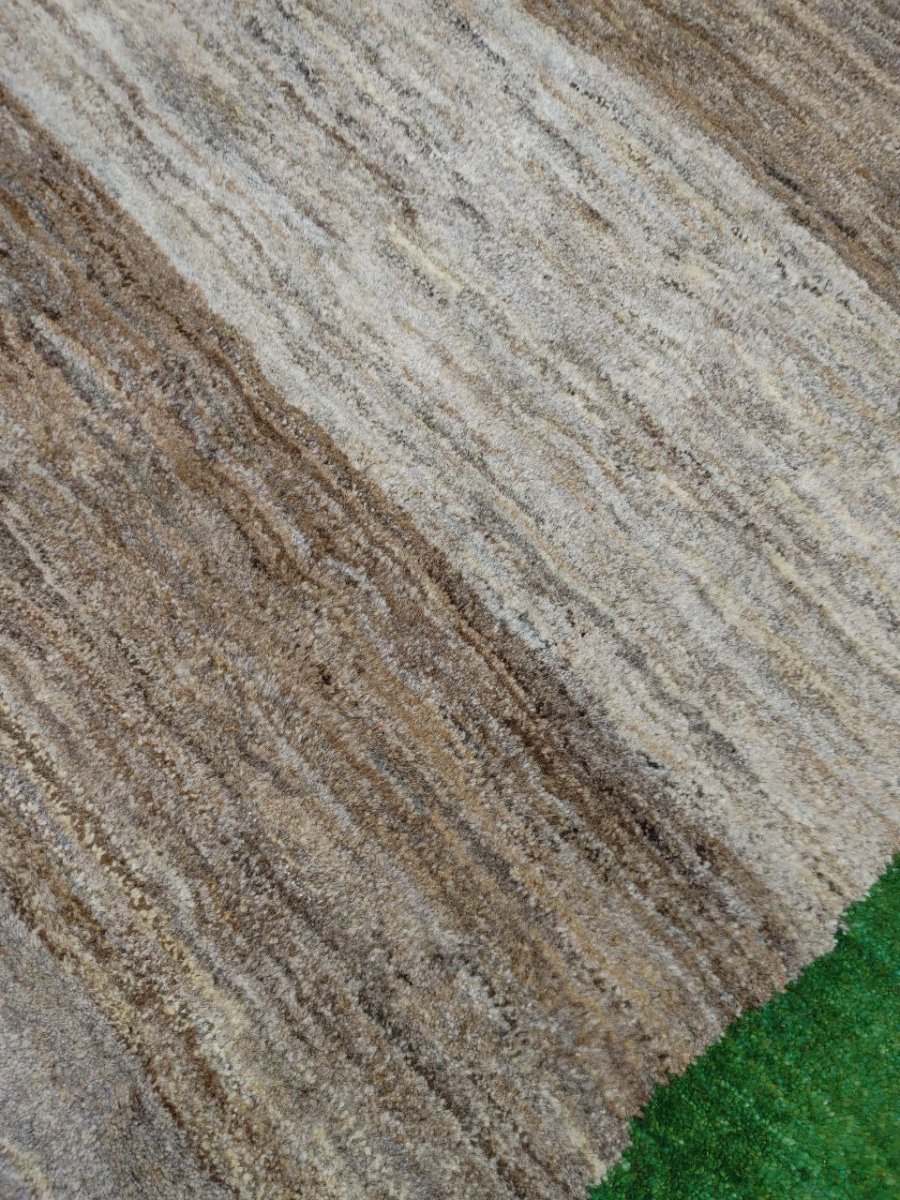 画像5: 新品 ペルシャ ギャッベ 縦3m 横2m 6㎡ 〜6帖程度 リビング ダイニング 3人掛けソファ コーナーソファサイズ 303 × 202 cm 肉厚 天然 ウール ギャベ 手織り ハンドメイド ラグ 絨毯 カーペット リビングダイニングルームやベッドサイドに 生成り グレー プレーン シンプル MA434-AD237-302205Z054 (5)