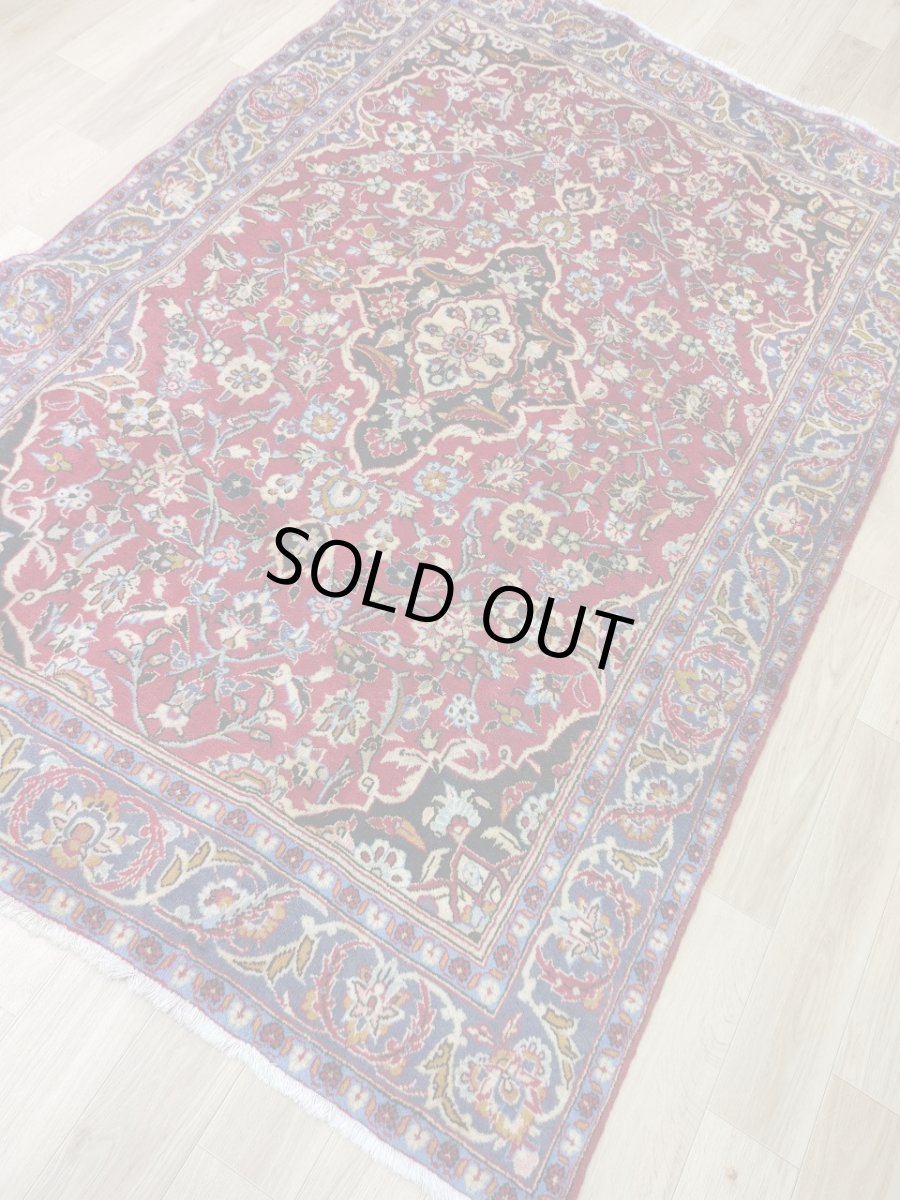 画像3: 良品 ペルシャ 絨毯 カシャーン 産 225 x 150 cm 縦2.3m 横1.5m 3.5㎡ 4帖程度 リビング ダイニング 2-3人掛けソファ サイズ ウール 手織り ラグ 敷物 カーペット メダリオン 赤 ビンテージ MAAD663-225150Z027 (3)