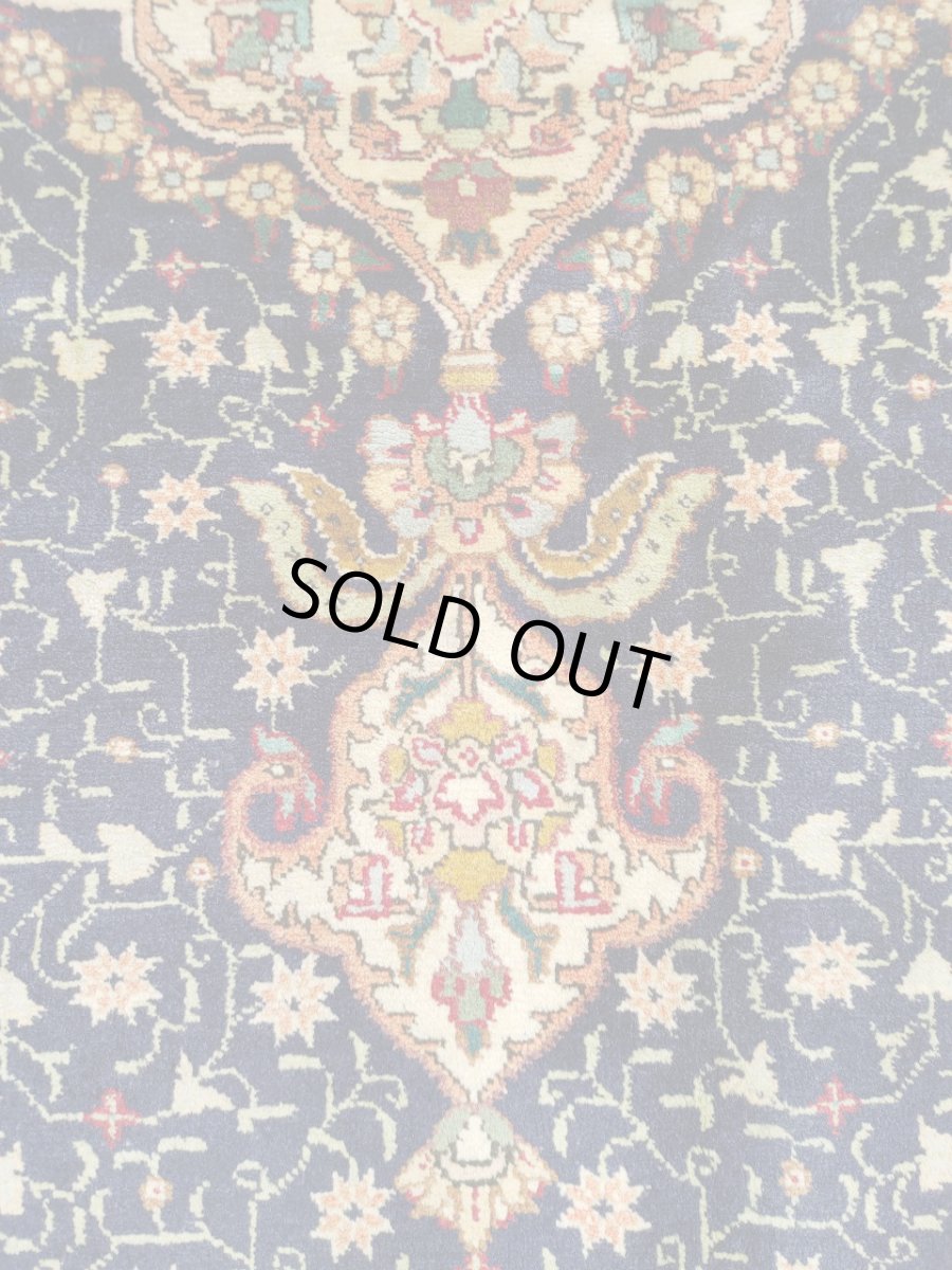 画像10: 良品 ペルシャ 絨毯 タブリーズ 縦3m 横2m 6㎡ 〜6帖 リビング ダイニング 3人掛けソファ コーナーソファ 大判 サイズ 300 x 200 cm 天然 ウール 手織り トライバル ラグ 敷物 マット カーペット メダリオン ヴィンテージ ビンテージ オレンジ MA438-A643-300200Z040 (10)