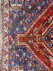 画像5: 良品 ペルシャ 部族絨毯 シラーズ 200 x 150 cm ウール 手織り 赤 ネイビー 青  縦2.0m 横1.5m 3.0m 2 〜3帖 リビング ダイニング 3人掛けソファ サイズ ウール 手織り トライバル ラグ 部族絨毯 マット カーペット 淡マルチカラー トランジ ビンテージ MAAD516-200150Z036 (5)