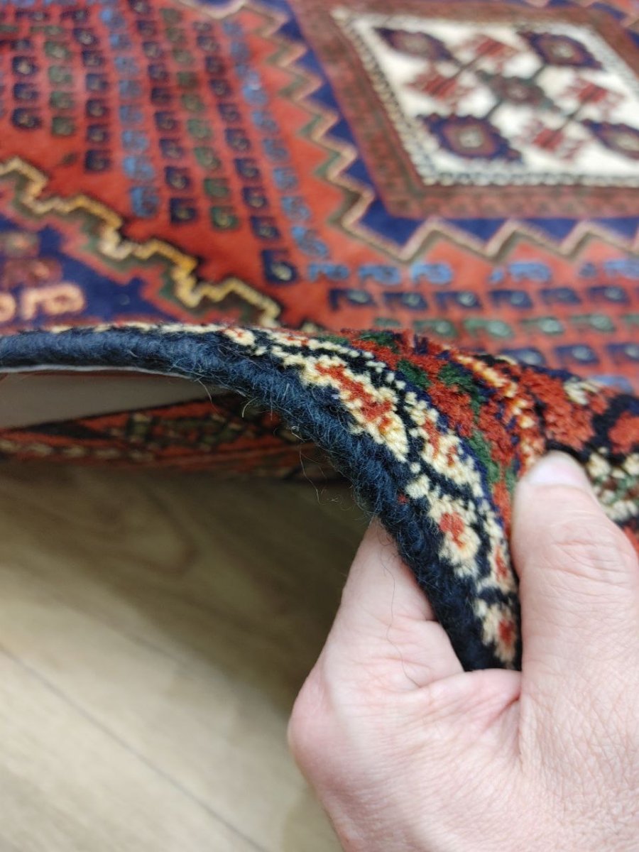 画像10: 良品 ペルシャ 部族絨毯 シールジャン 縦1.8m 横1.25m 2.3㎡ 〜3.5帖程度 リビング ダイニング 2〜3人掛けソファ センターテーブル サイズ 182 x 125 cm ウール 手織り トライバル ラグ 敷物 マット カーペット 幾何学模様 ヘイバトルー柄 ヴィンテージ ビンテージ  赤 レッド 紺 ネイビー MAAD360-182125Z027 (10)