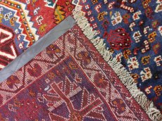 画像10: 良品 ペルシャ 部族絨毯 シラーズ 200 x 150 cm ウール 手織り 赤 ネイビー 青  縦2.0m 横1.5m 3.0m 2 〜3帖 リビング ダイニング 3人掛けソファ サイズ ウール 手織り トライバル ラグ 部族絨毯 マット カーペット 淡マルチカラー トランジ ビンテージ MAAD516-200150Z036 (10)