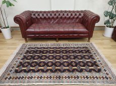 画像1: 新品 ペルシャ 部族絨毯 トルクメン 196 x 132 cm No.Z206 縦1.9m 横1.3n 2㎡ ~1帖 2-3人掛けソファ センターテーブル サイズ ウール 手織り ハンドメイド トライバル ラグ カーペット 幾何学模様 民族柄 白 黒 生成り色 MAZ206-196132Z034 (1)