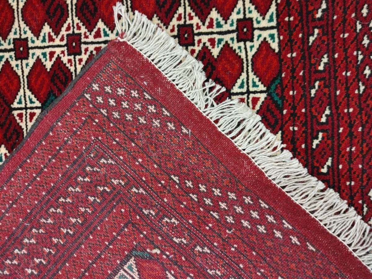 画像12: 新品 ペルシャ 部族絨毯 トルクメン 235 x 155 cm 縦2.3m 横1.5m 3.4㎡ ~2帖 2-3人掛けソファ センターテーブル サイズ ウール 手織り ハンドメイド トライバル ラグ カーペット 幾何学模様 民族柄 赤 白 黒 生成り色 MAR474-235155Z032 (12)