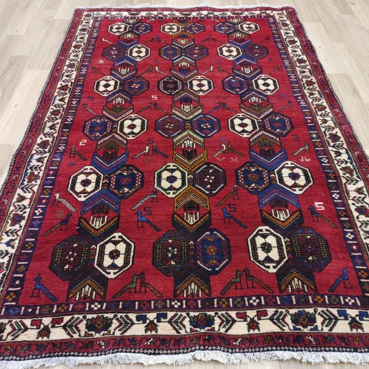 画像2: 良品 ペルシャ 部族絨毯 シールジャン 縦2.3m 横1.5m 3.4㎡ 〜3.5帖程度 リビング ダイニング 2〜3人掛けソファ センターテーブル サイズ 230 x 155 cm ウール 手織り トライバル ラグ 敷物 マット カーペット 幾何学模様 ヘイバトルー柄 ヴィンテージ ビンテージ  赤 レッド 紺 ネイビー MAR430-230155Z030 (2)